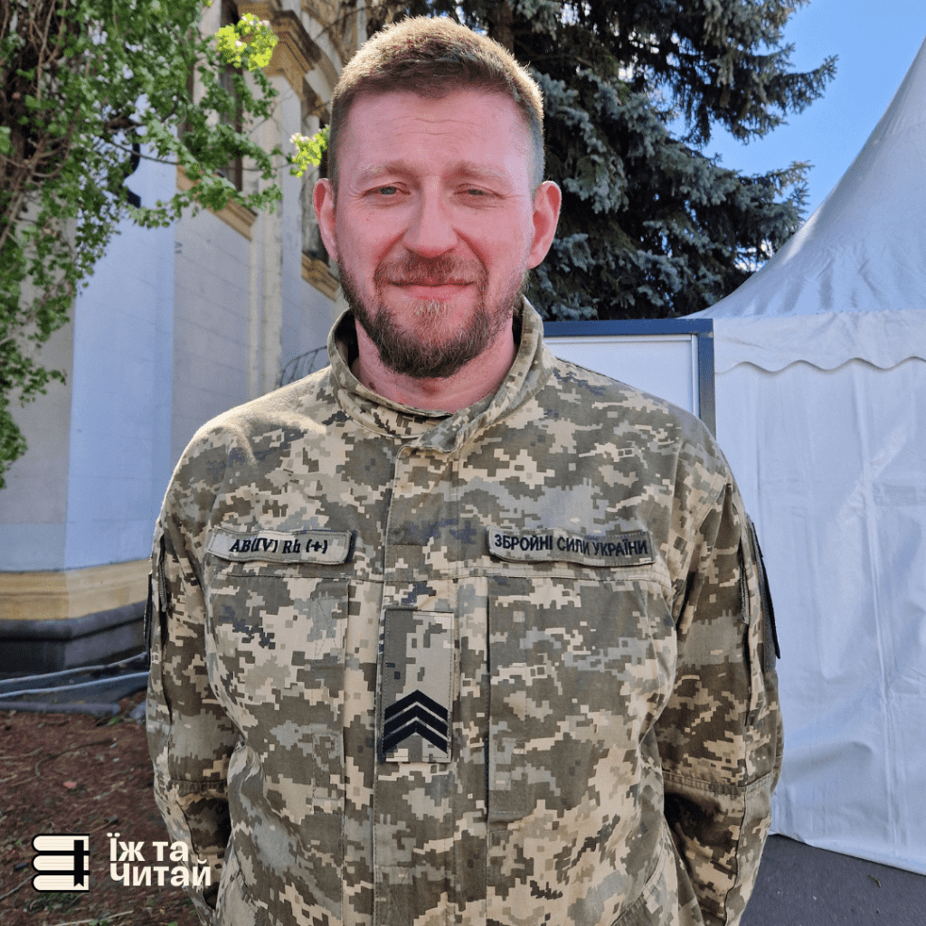 Чи читають на фронті українські військові — досвід «Культурного&nbsp;десанту»
